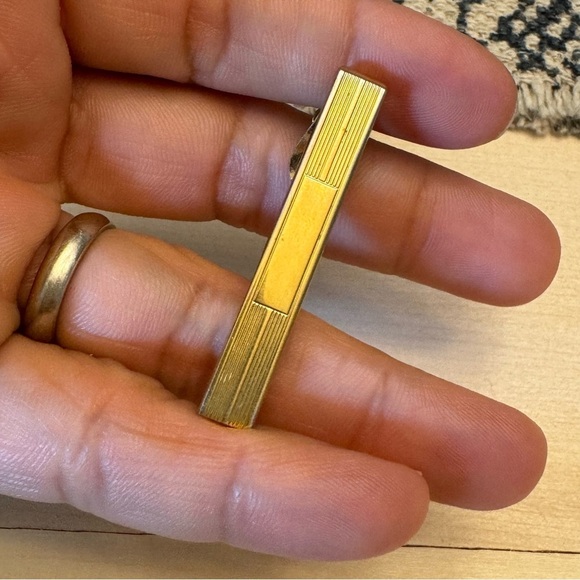 Vintage Gold Tone Tie Bar Retro Style - Picture 2 of 8